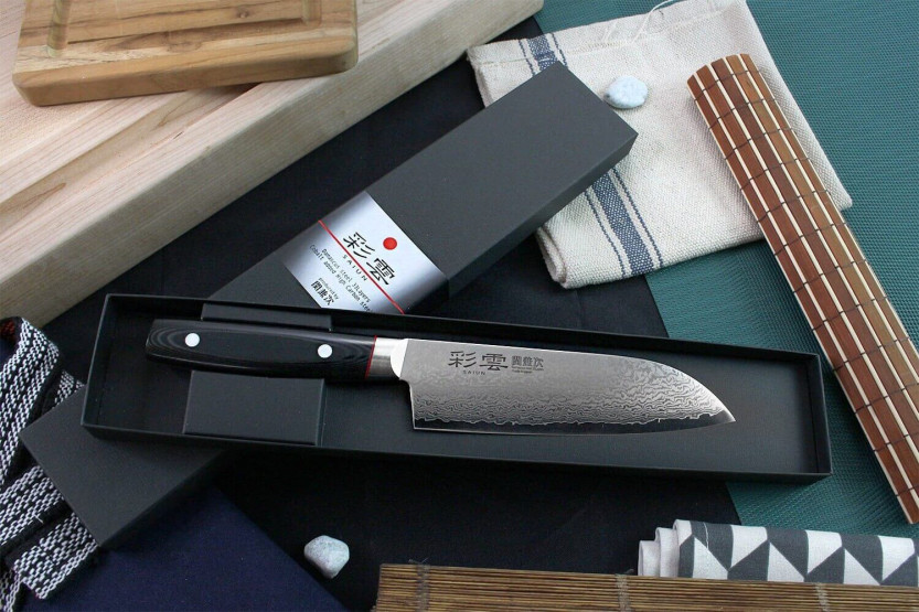 Kanetsugu Saiun 17cm 65-kerroksinen damascus japanilainen santoku veitsi