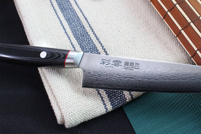 Kanetsugu Saiun 15cm damaskus 65-bladig japansk universalkniv