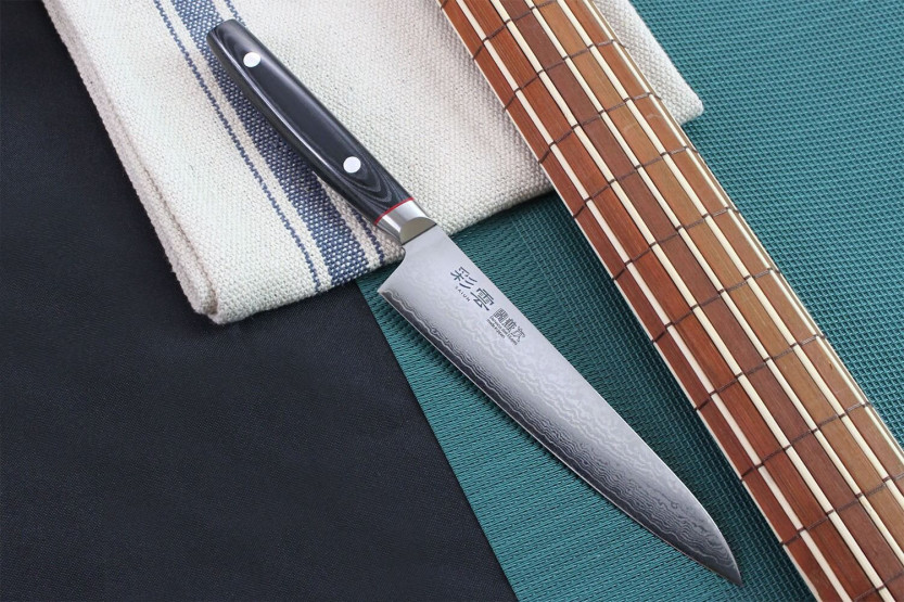 Kanetsugu Saiun 15cm damaskus 65-bladig japansk universalkniv