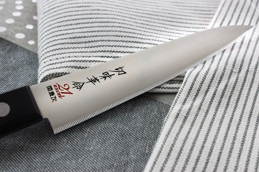 Rev 21 cuchillo universal japonés Kanetsugu 13cm hoja microdentada