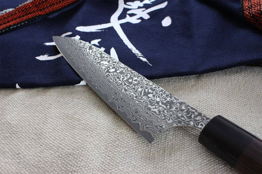 Yoshimi Kato 18 cm VG10 Damaskus nikkel håndlaget japansk kokkekniv