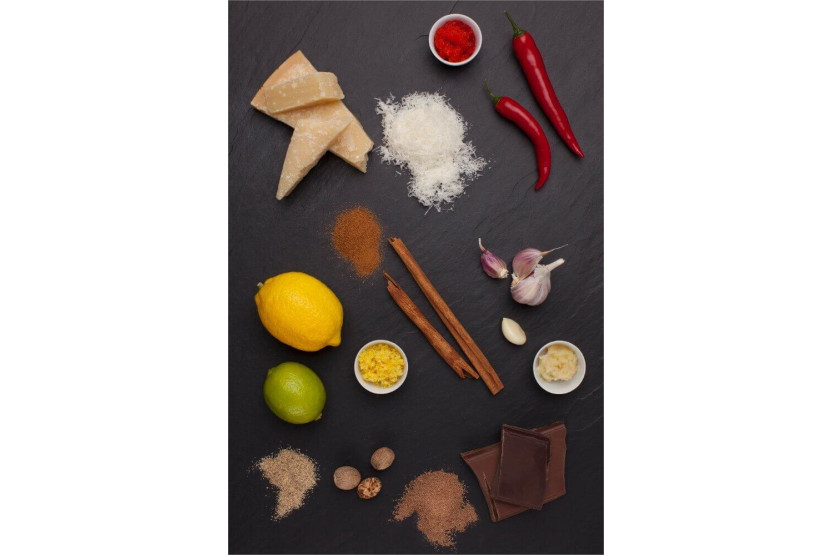 Microplane Gourmet grattugia fine manico nero