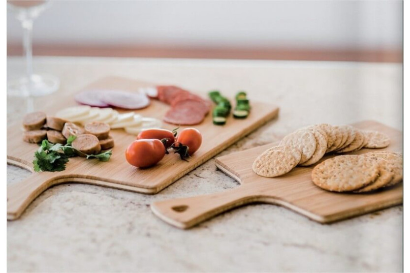 Tabla de cortar Totally Bamboo Greenlite Bistrot con mango