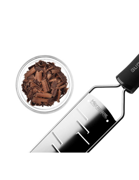 Microplane Gourmet Reibe breiter Schnitt schwarzer Griff
