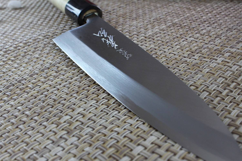 Faca mioroshi japonesa Yoshihiro Jyosaku White 2 de aço de 18 cm feita à mão