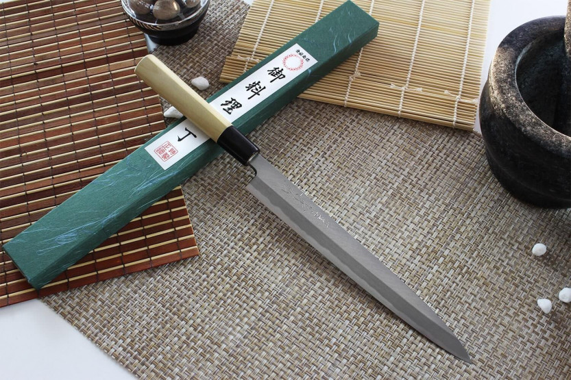 Yoshihiro Jyosaku White 2 teräs 24cm käsintehty japanilainen Yanagiba veitsi