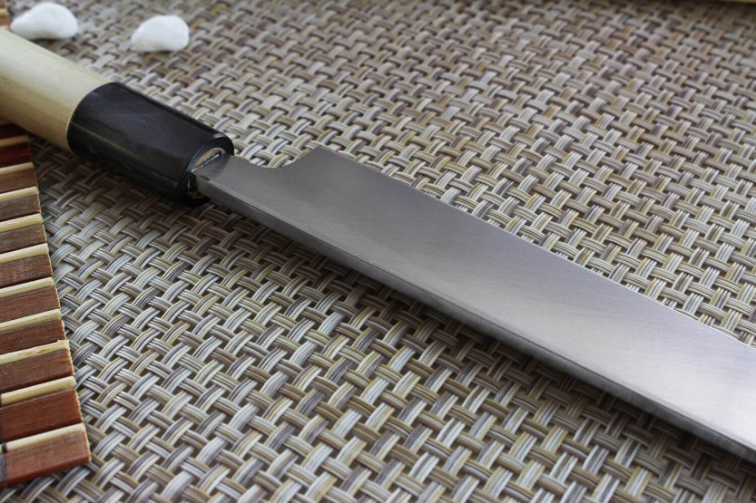 Yoshihiro Jyosaku Hvid 2 stål 24 cm håndlavet japansk Yanagiba-kniv