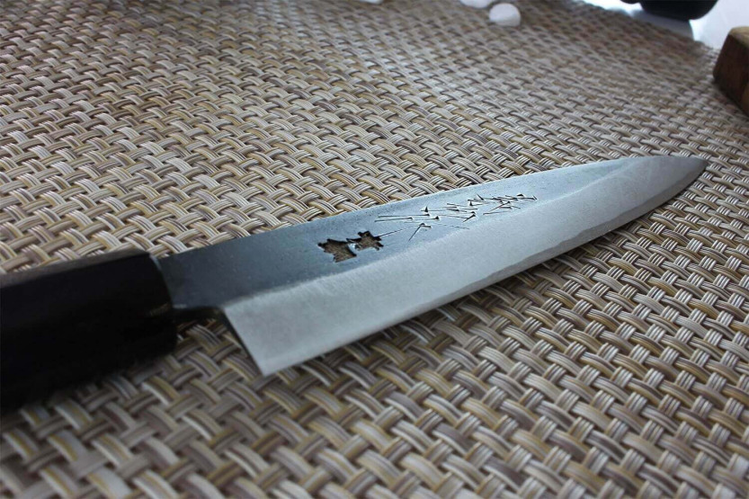 Yoshihiro White 2 teräs 15cm käsintehty japanilainen yleispuukko