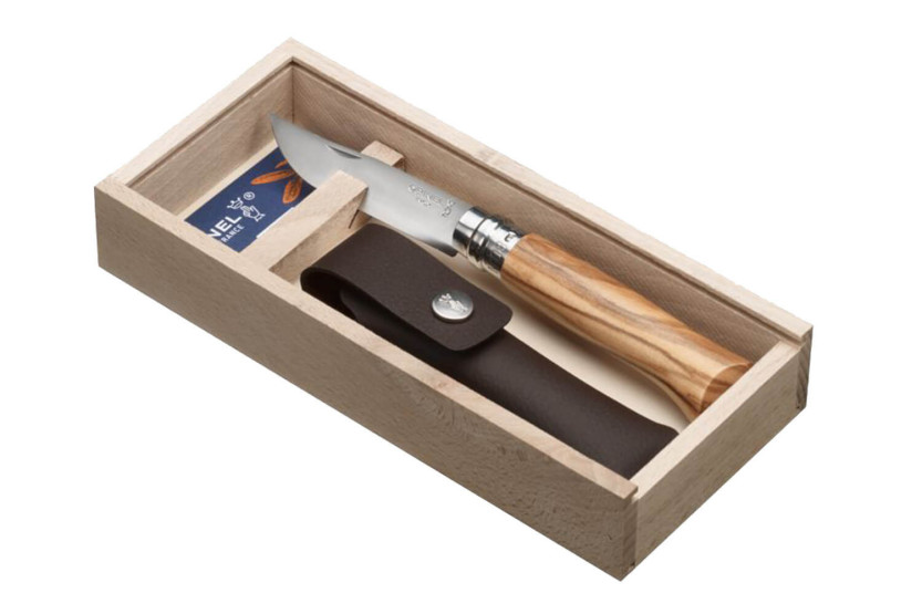 Opinel n°8 sett i eske 8,5 cm blad oliventrehåndtak + etui