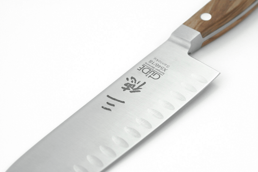 Güde Alpha Olive 18 cm con fossette coltello santoku in acciaio forgiato