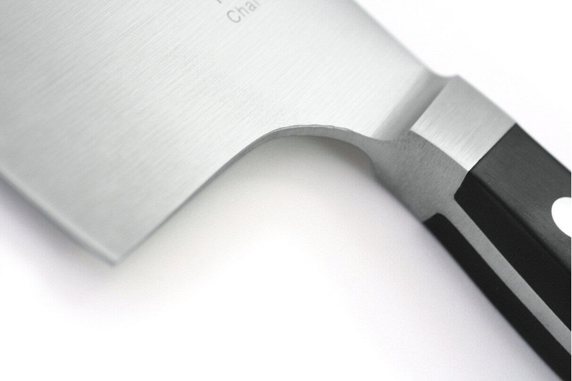 Faca de chef chinesa Güde Alpha 16cm em aço forjado
