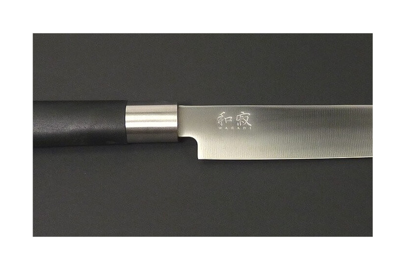 Set med 3 Wasabi Black-knivar: Universal 10cm och 15cm samt Santoku 16,5cm