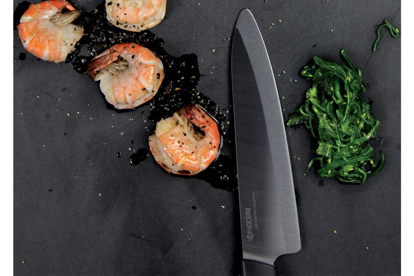 Kyocera santoku mes met 16 cm zwart keramisch lemmet