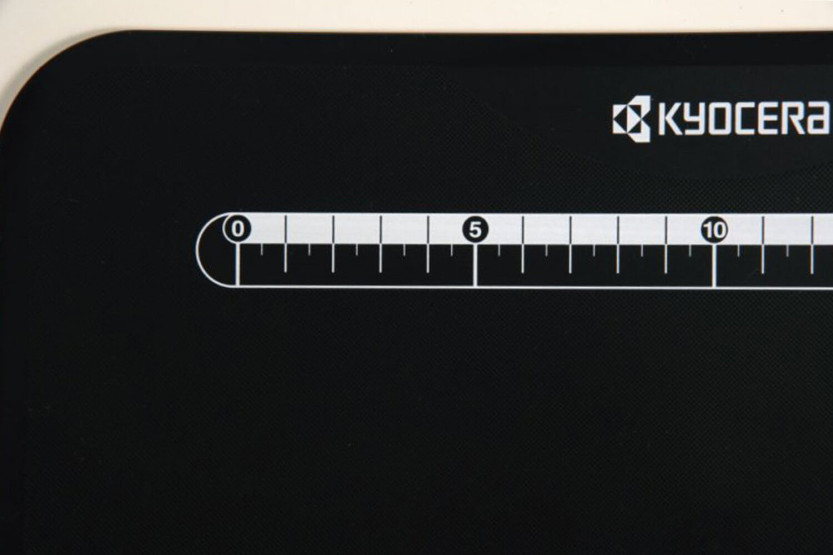 Tábua de cortar macia preta Kyocera 37x25x0,3cm