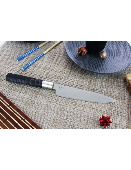 KAI Wasabi Black universalkniv japansk universalkniv med 15 cm blad