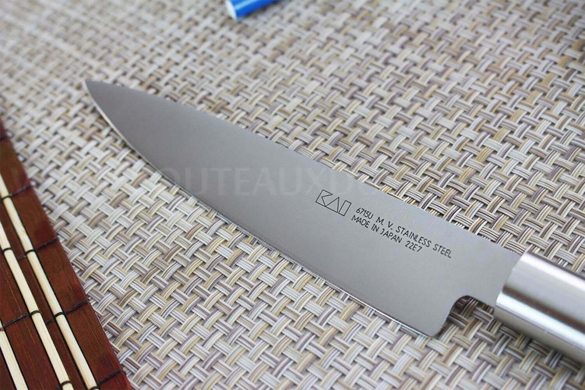 KAI Wasabi Black Universalkniv japansk universalkniv 15cm blad