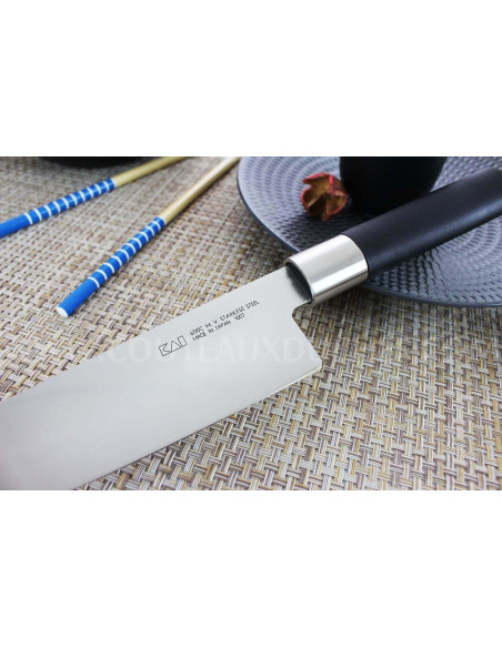 KAI Wasabi svart japansk kokkekniv med 20 cm blad