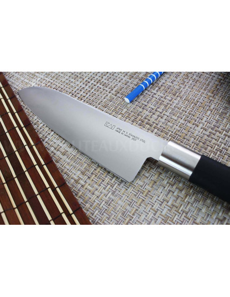 KAI Wasabi Negro Cuchillo santoku Japonés 16.5cm hoja