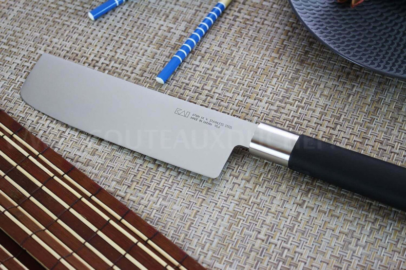 cuchillo nakiri japonais KAI Wasabi Negro plano 16.5cm