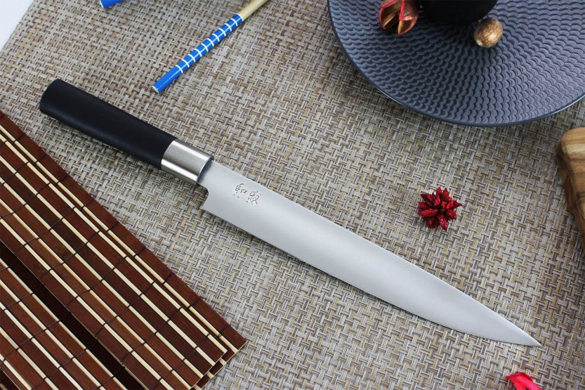 KAI Wasabi Faca de presunto japonesa preta com 23 cm de lâmina