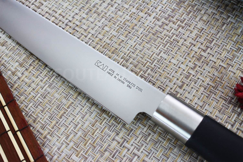 KAI Wasabi Faca de presunto japonesa preta com 23 cm de lâmina