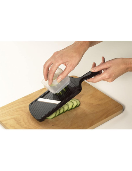 mandolina de cocina de cerámica negra ajustable KYOCERA con protector de dedos