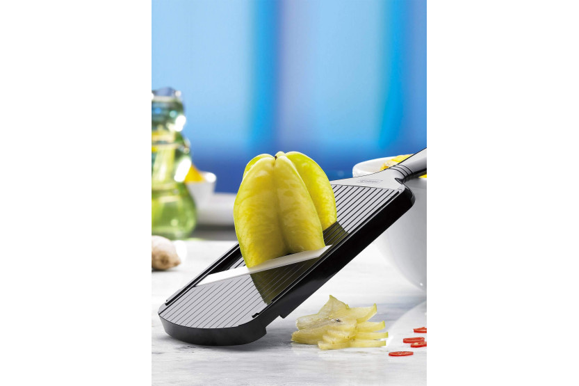 Küchenmandoline KYOCERA schwarz verstellbar mit Fingerschutz