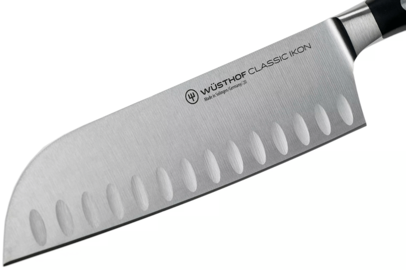 Cuchillo santoku forjado Wüsthof Classic Ikon con hoja con borde grantonde 17 cm