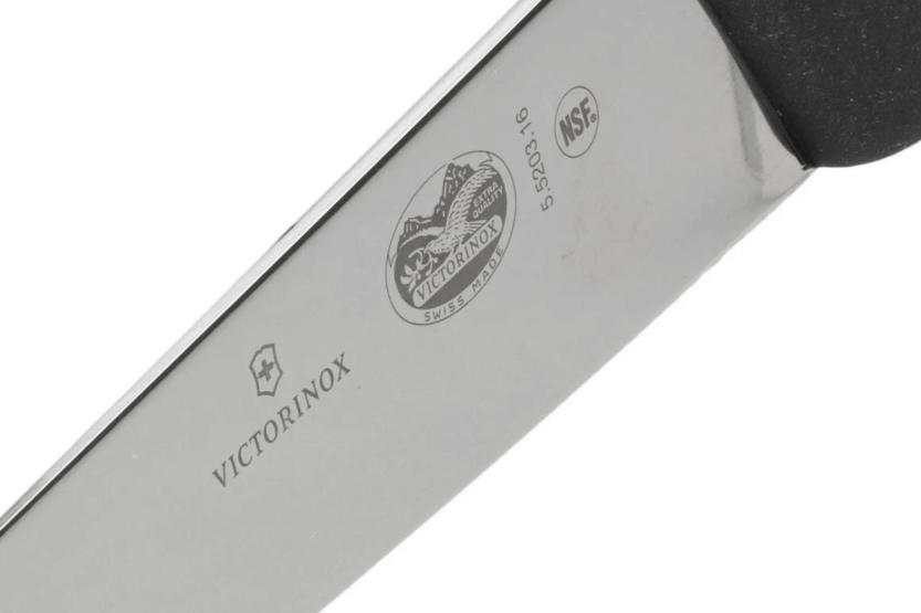 Victorinox teurastusveitsi 5.5203.16 16cm terä musta fibrox kahva musta fibrox kahva