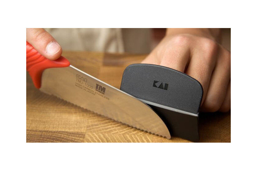 Protectores de dedos KAI ultrafuncionales para el corte diario en la cocina