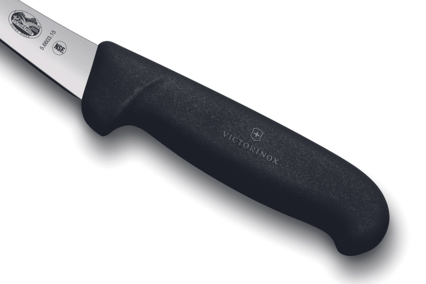 Cuchillo deshuesador Victorinox 5.6603.15 15cm hoja mango fibrox negro