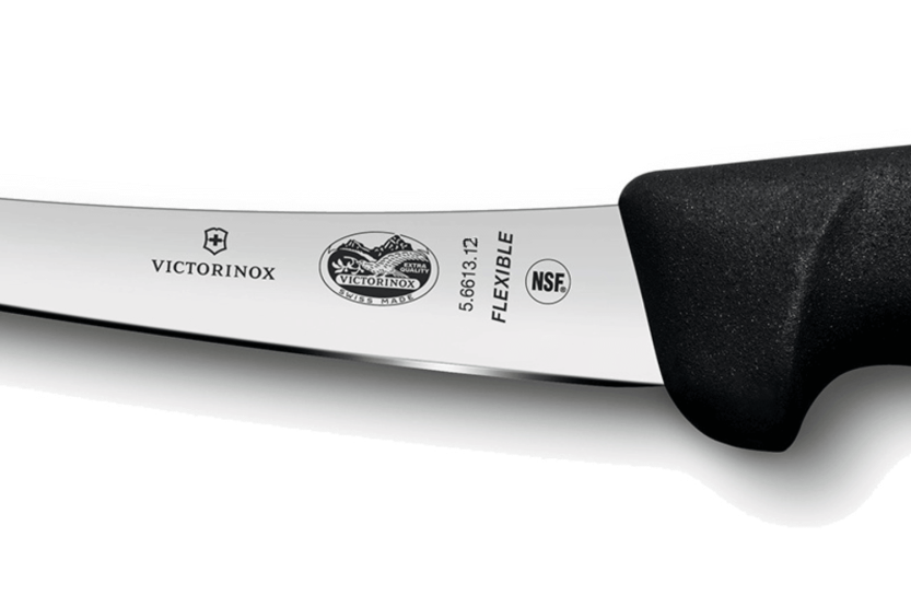 Victorinox luuttomaksi leikkaava veitsi 5.6613.12 joustava terä 12cm musta fibrox kahva