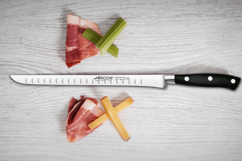 Arcos Riviera smidd skinkekniv 25 cm med granton-eggblad