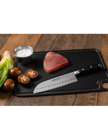 Arcos Riviera santokukukniv smidd santokukniv 18 cm med granton-eggblad