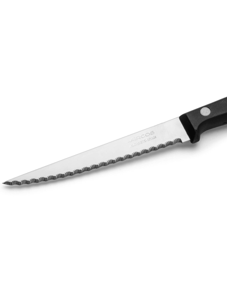 Arcos biffkniv 11 cm med takket blad