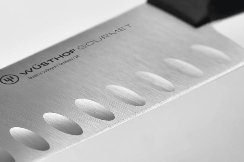 coltello santoku Wüsthof Gourmet con lama con fossetteda 17 cm