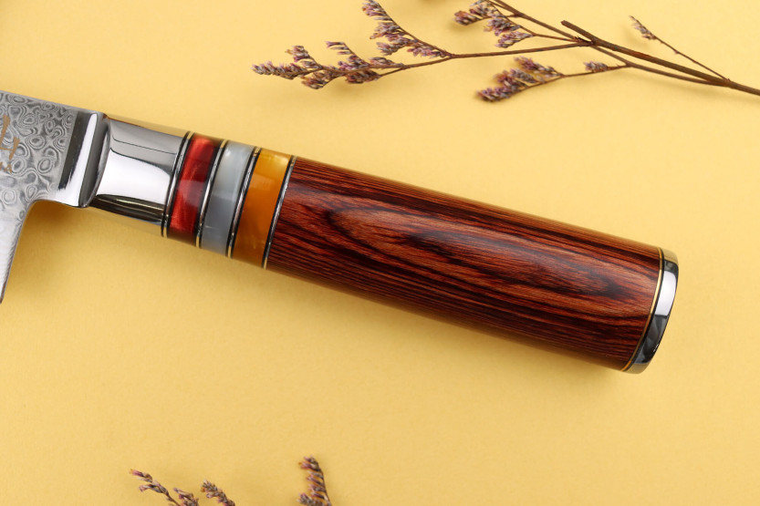Coltello da chef Kutoyama in damasco da 20 cm con manico in pakka e anelli in acrilico