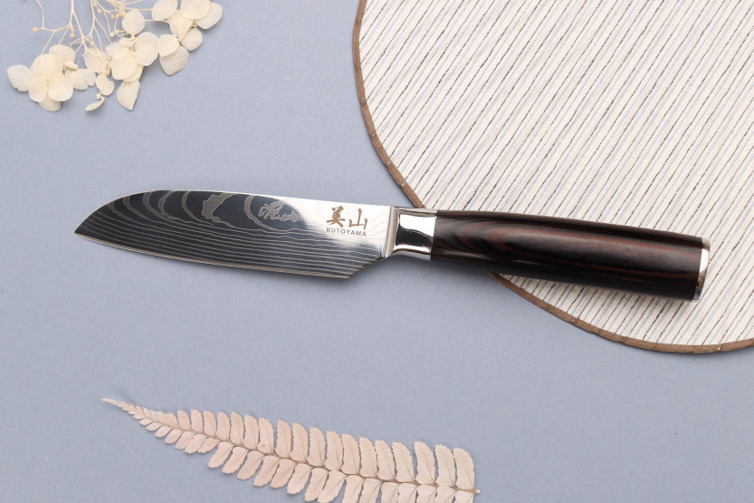 santokukniv 12cm Kutoyama Svart Packningskit