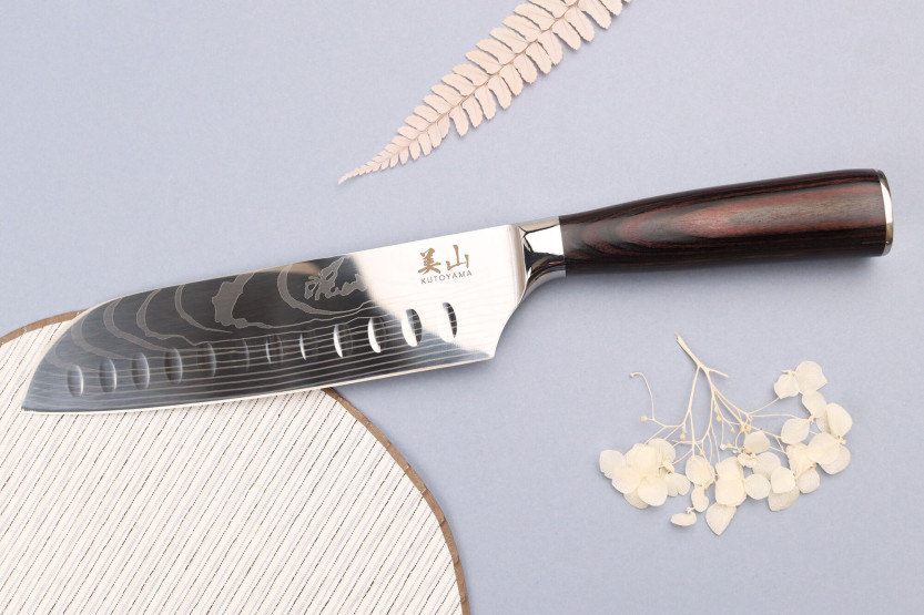 santokumesser 17cm mit Kullen Kutoyama Schwarz Pakka