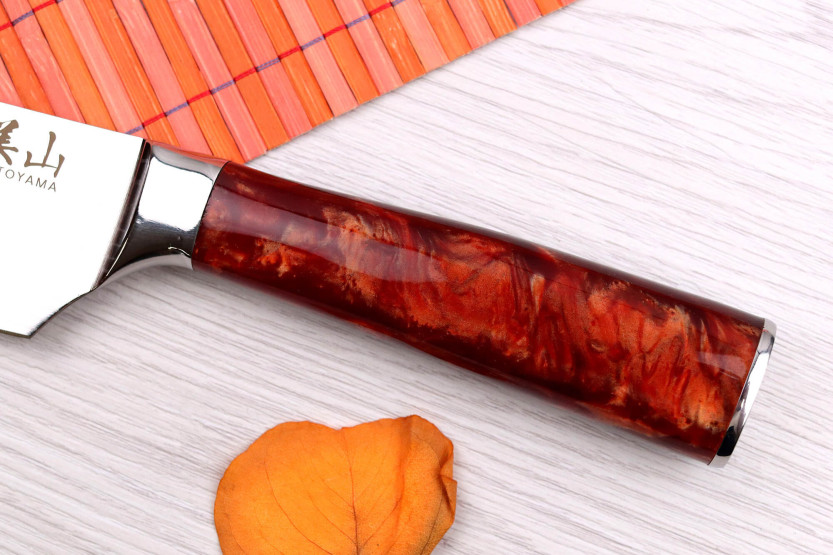 Kutoyama Red Flame 17cm med granton egg santokukniv