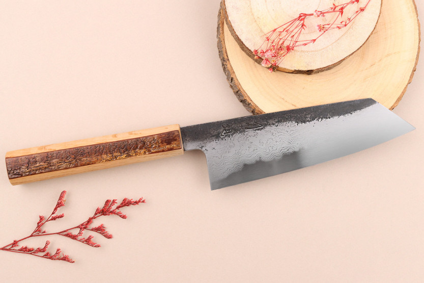 Hado Sumi B1D 18 cm japansk bunka-kniv med skaft i kirsebærtre