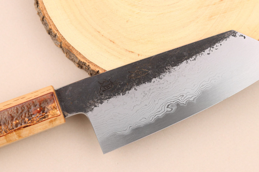 Faca ko bunka de 13,5 cm Hado Sumi B1D cabo em madeira de cerejeira feito à mão no Japão