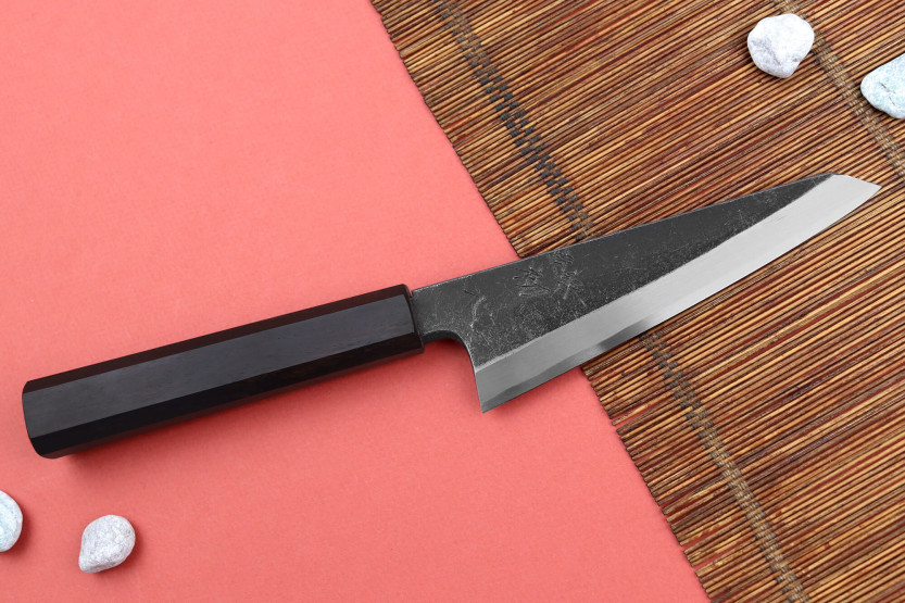 Hatsukokoro Shirasagi 15 cm japansk honesuki-kniv med ibenholtskaft