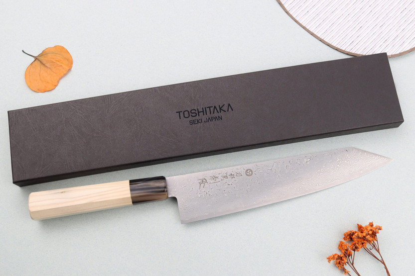 Toshitaka Suminagashi SG2 Damaskus kiritsuke 21cm japansk handgjord kniv