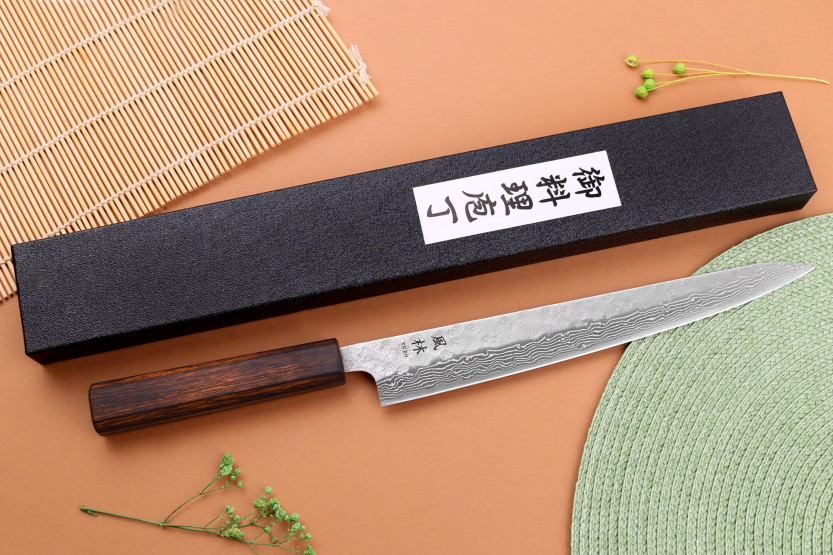 Faca artesanal japonesa Yuzo Damascus Tsuchime 440C sujihiki 24cm