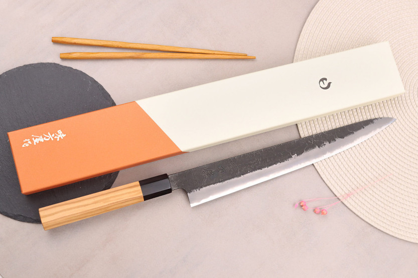 Hinoura Mutsumi Ajikataya Musta Nashiji 27cm sujihiki japanilainen käsintehty veitsi