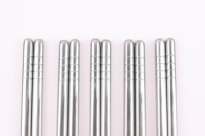 Set di 5 paia di bacchette Kutoyama in acciaio inox da 24 cm