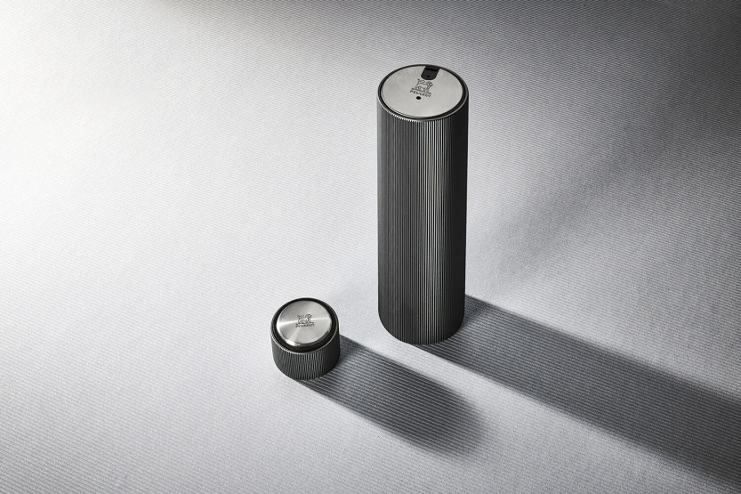 Set Peugeot Master of Wine: cavatappi Line Reverse + pompa per vuoto elettrica Line Preserve