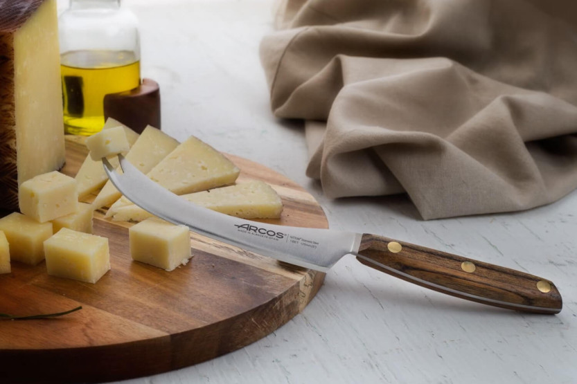 Faca para queijo Arcos Nòrdika, lâmina de 12,5 cm