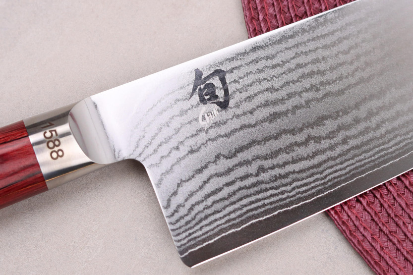 Kai Shun Classic santoku-kniv Rød begrenset serie 19 cm blad
